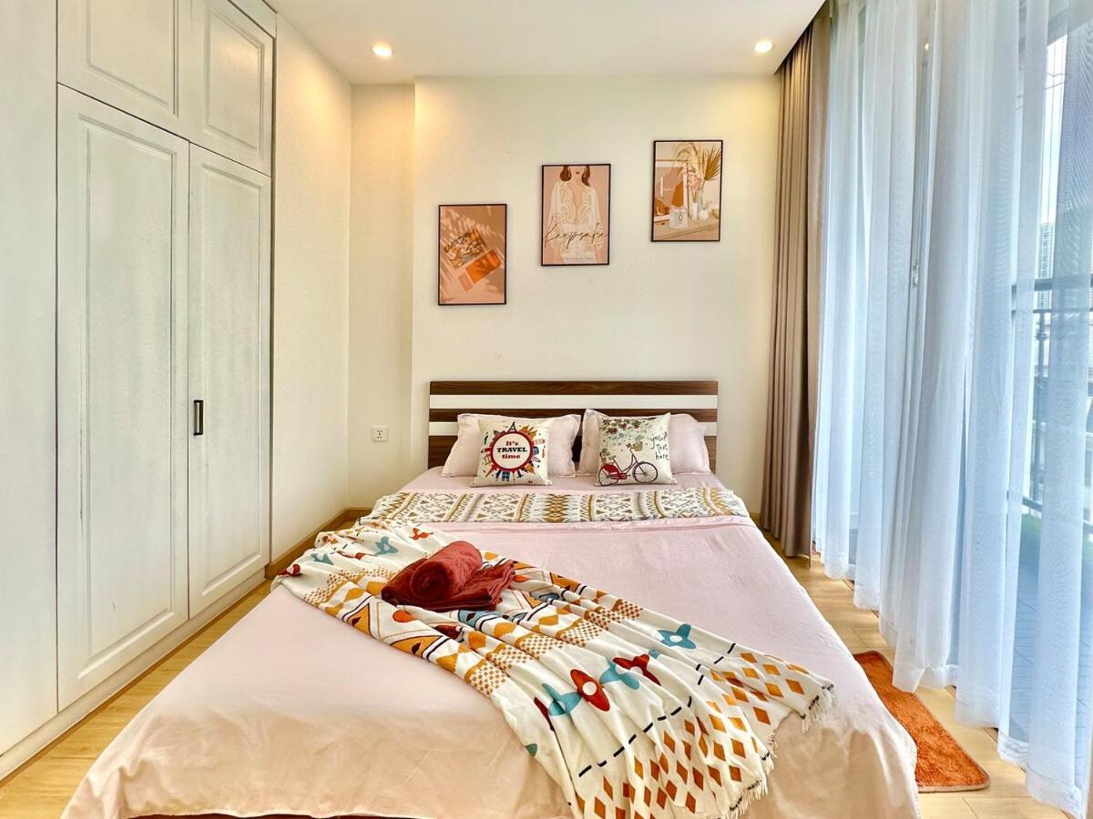 Căn hộ Gym, Swimming Pool, Bbq, Tennis Facilities Available For Delux In Centre *