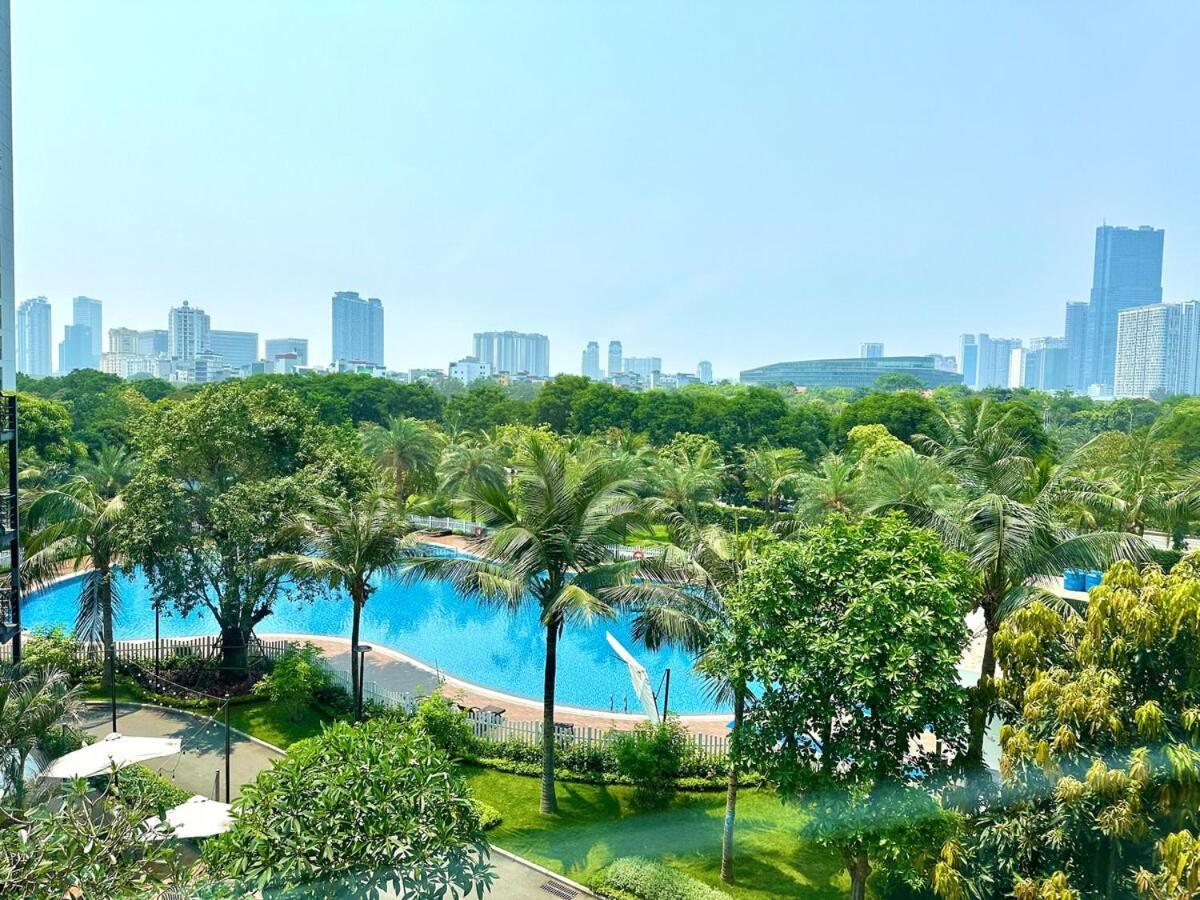 Gym, Swimming Pool, Bbq, Tennis Facilities Available For Delux In Centre * Hanoï